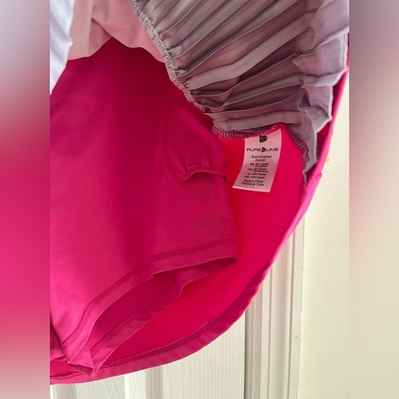 Pure Lime hot pink/gray pleated tennis skort- Size Medium - Picture 3 of 6